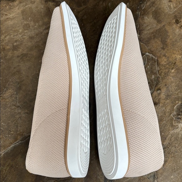 Vivaia Mabel Square-Toe All-Day Standing Flat - Picture 9 of 14